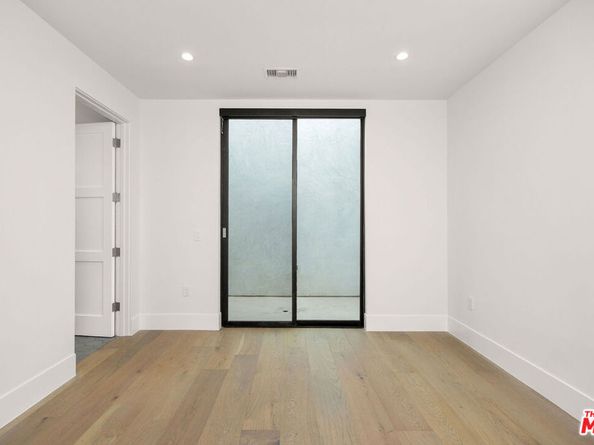 444 N Laurel Avenue, Los Angeles CA 90048