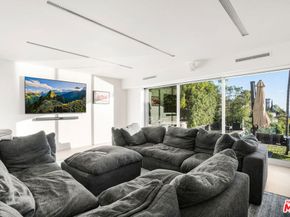 8796 Hollywood Boulevard, Los Angeles CA 90069
