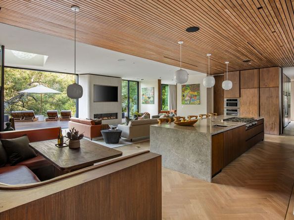 2535 Hutton Drive, Beverly Hills CA 90210