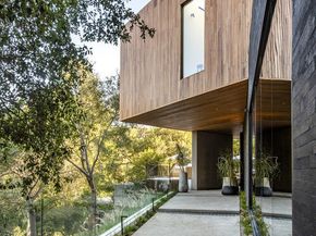 2535 Hutton Drive, Beverly Hills CA 90210