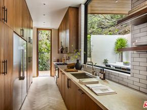 2535 Hutton Drive, Beverly Hills CA 90210