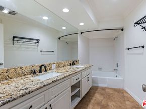11970 Montana Avenue 108, Los Angeles CA 90049