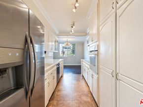 11970 Montana Avenue 108, Los Angeles CA 90049