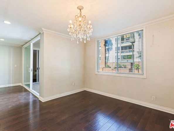 11970 Montana Avenue 108, Los Angeles CA 90049
