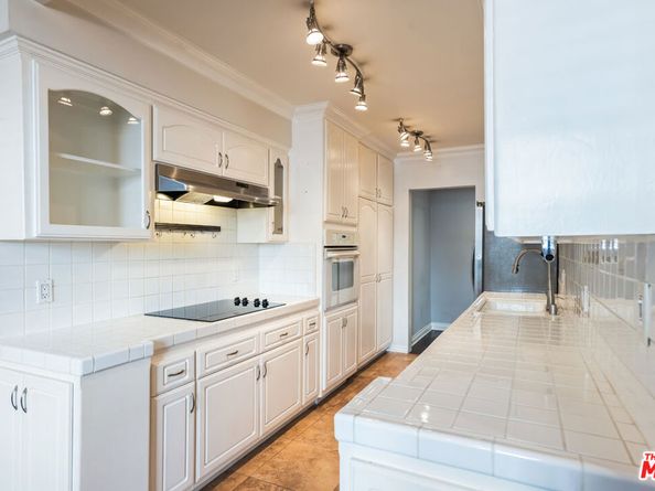 11970 Montana Avenue 108, Los Angeles CA 90049