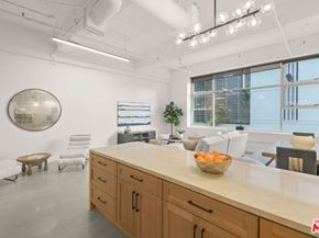 1130 S Flower Street 211, Los Angeles CA 90015