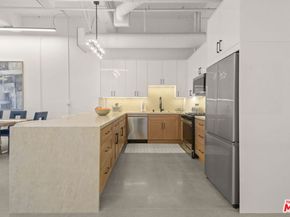 1130 S Flower Street 211, Los Angeles CA 90015