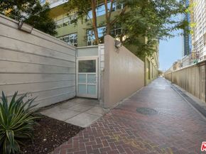 1130 S Flower Street 211, Los Angeles CA 90015