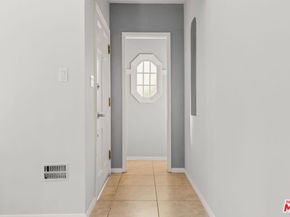 5638 Beck Avenue, North Hollywood CA 91601