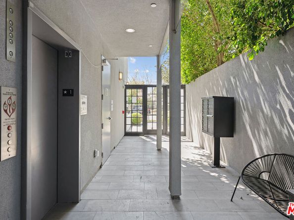 1746 Garfield Place 102, Los Angeles CA 90028