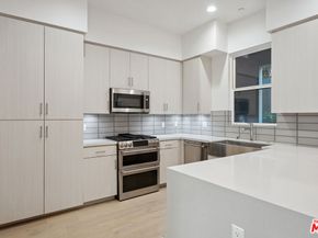 1746 Garfield Place 102, Los Angeles CA 90028