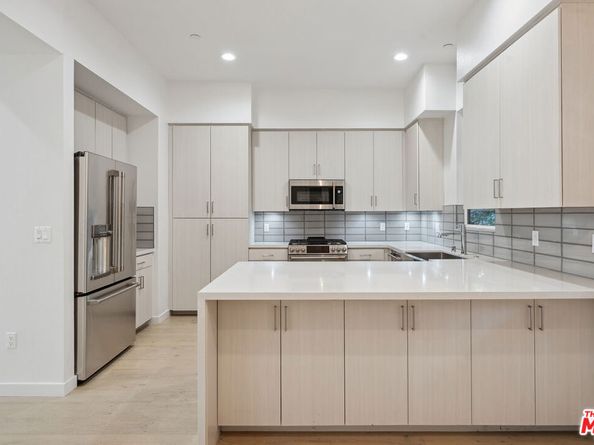 1746 Garfield Place 102, Los Angeles CA 90028