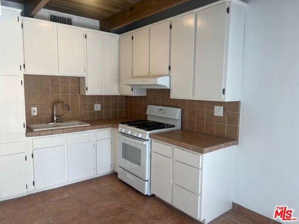 2125 Crenshaw Boulevard, Los Angeles CA 90016