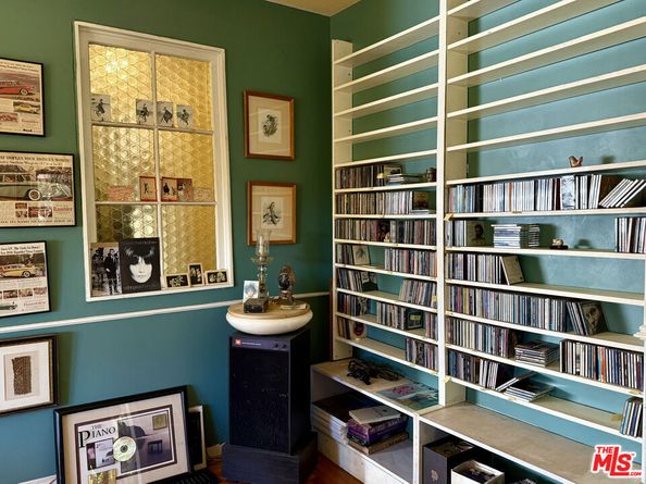 3728 York Boulevard, Los Angeles CA 90065