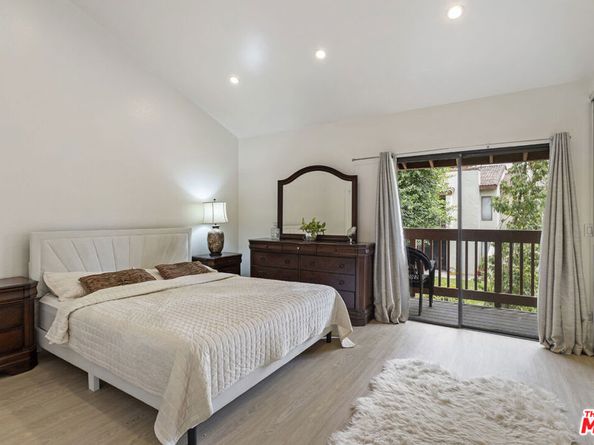 5720 Owensmouth Avenue 152, Woodland Hills CA 91367