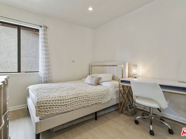 5720 Owensmouth Avenue 152, Woodland Hills CA 91367