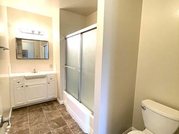 1799 N Hollywood Way, Burbank CA 91505