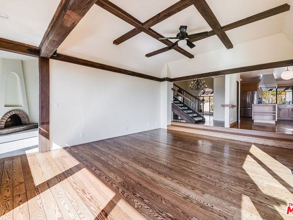 1382 Edgehill Place, Pasadena CA 91103