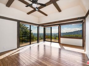 1382 Edgehill Place, Pasadena CA 91103