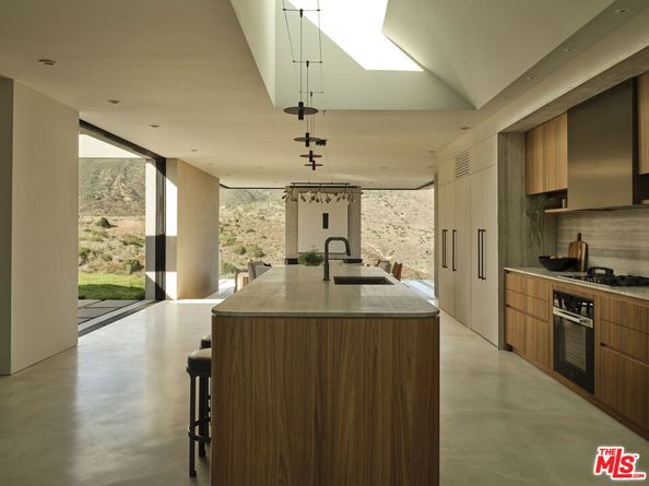 5684 Calpine Drive, Malibu CA 90265