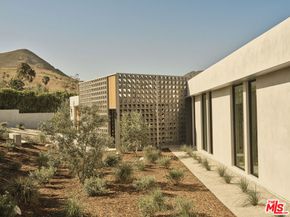 5684 Calpine Drive, Malibu CA 90265