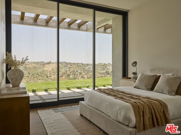 5684 Calpine Drive, Malibu CA 90265