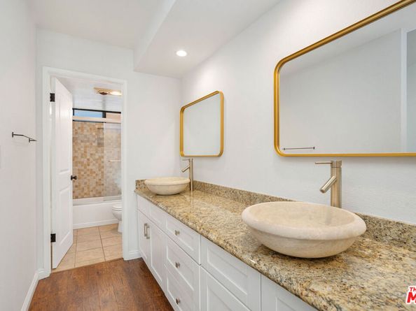 13948 Moorpark Street 4, Sherman Oaks CA 91423