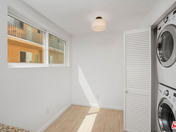 13948 Moorpark Street 4, Sherman Oaks CA 91423