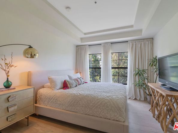 12603 Moorpark Street 304, Studio City CA 91604