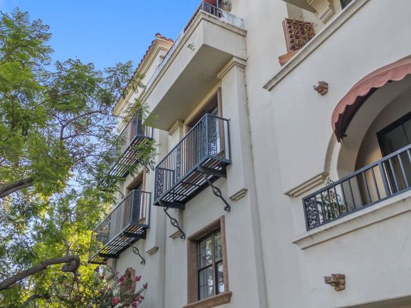 12603 Moorpark Street 304, Studio City CA 91604