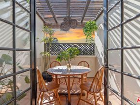 12603 Moorpark Street 304, Studio City CA 91604