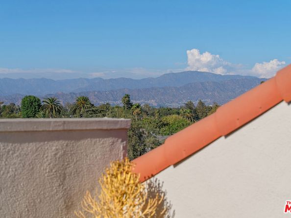 12603 Moorpark Street 304, Studio City CA 91604