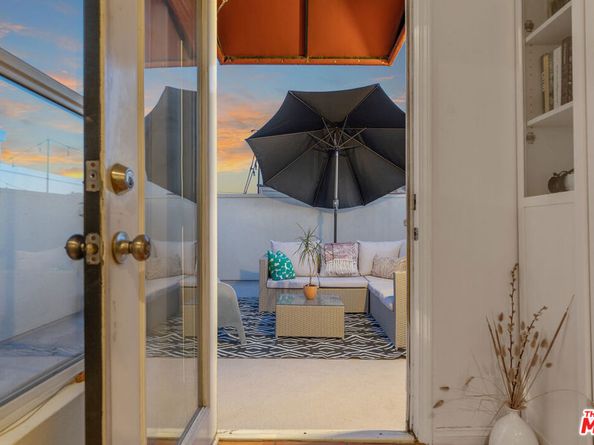 12603 Moorpark Street 304, Studio City CA 91604