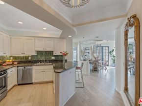 12603 Moorpark Street 304, Studio City CA 91604
