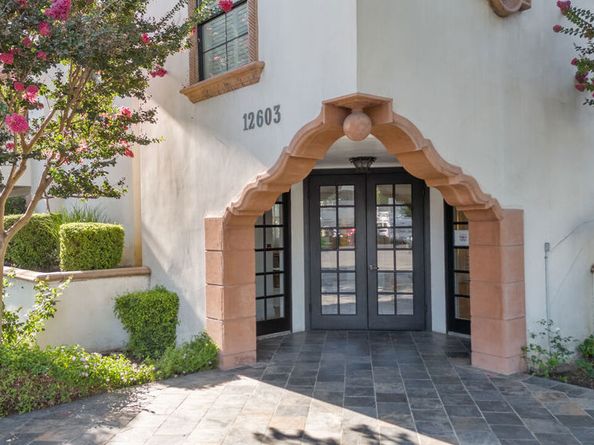 12603 Moorpark Street 304, Studio City CA 91604