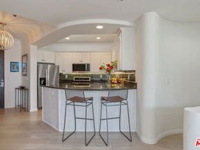 12603 Moorpark Street 304, Studio City CA 91604