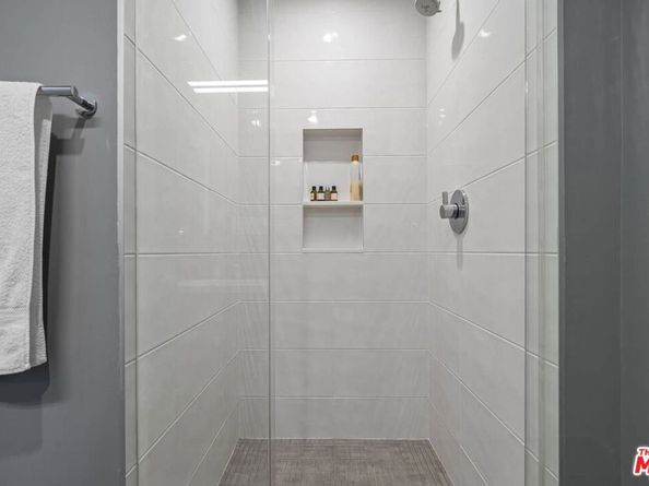 7193 W Formosa Fusion Court, Los Angeles CA 90046