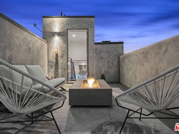 7193 W Formosa Fusion Court, Los Angeles CA 90046