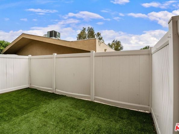 5241 Colodny Drive 103, Agoura Hills CA 91301