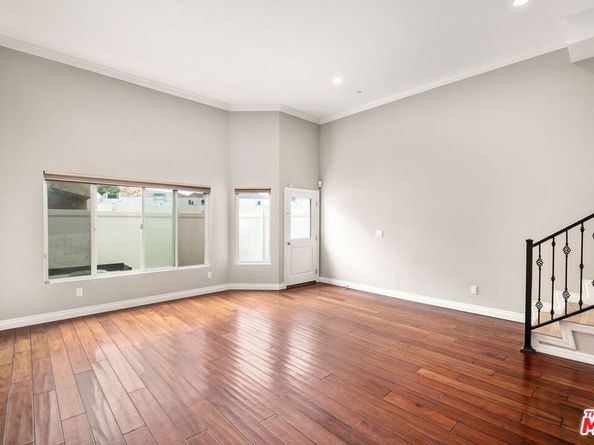 5241 Colodny Drive 103, Agoura Hills CA 91301