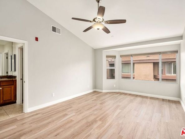 5241 Colodny Drive 103, Agoura Hills CA 91301