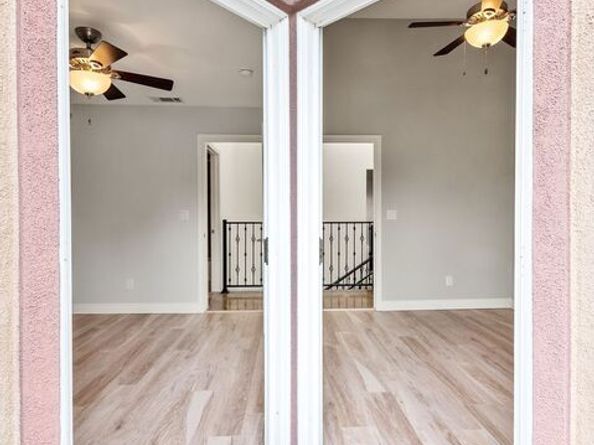 5241 Colodny Drive 103, Agoura Hills CA 91301