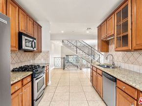 5241 Colodny Drive 103, Agoura Hills CA 91301