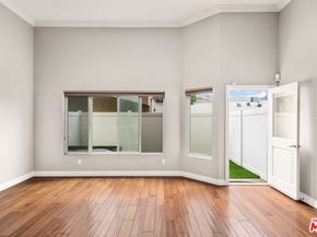 5241 Colodny Drive 103, Agoura Hills CA 91301