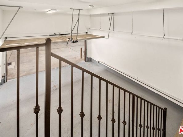 5241 Colodny Drive 103, Agoura Hills CA 91301