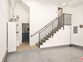 5241 Colodny Drive 103, Agoura Hills CA 91301