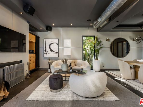 3209 Windsor Avenue, Los Angeles CA 90039