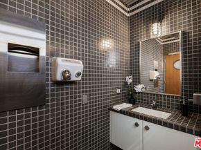 3209 Windsor Avenue, Los Angeles CA 90039