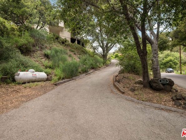 1639 Oak Drive, Topanga CA 90290