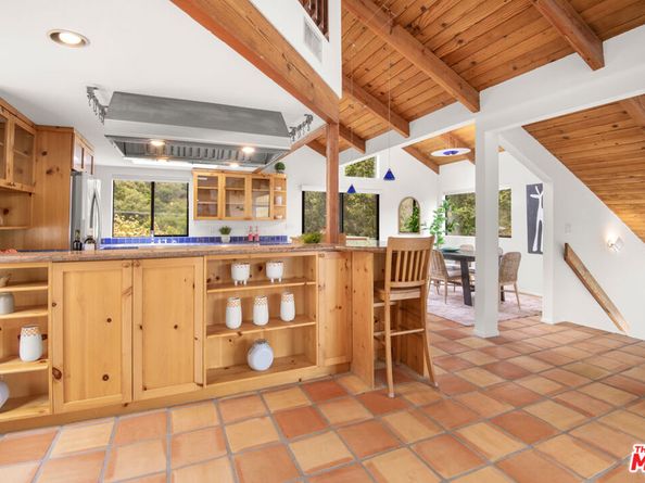 1639 Oak Drive, Topanga CA 90290